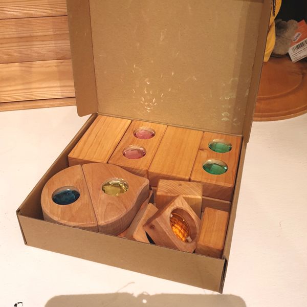 Bauspiel miks blandede klosser med glittersteiner